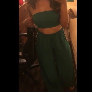 Fashion Nova’s MADE TO LOVE SET - green
